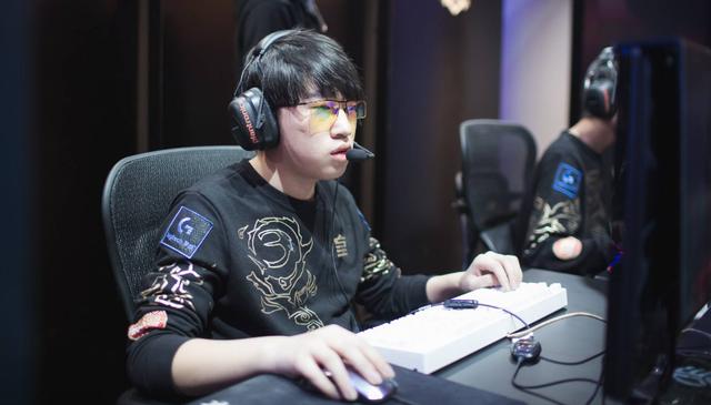 胡明轩缺席广东26分大胜江苏获2连胜 徐杰18+8引5人上双制胜