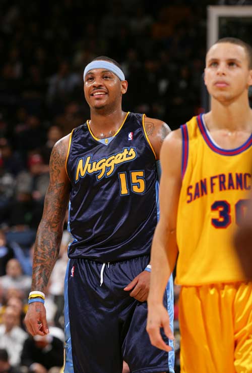 烈的背景下 烈的背景下